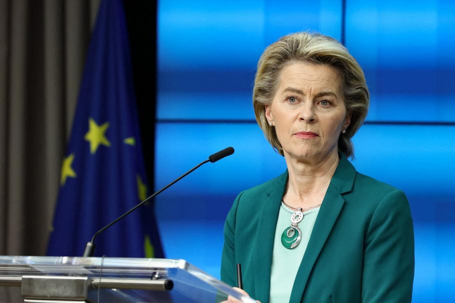Şefa Comisiei Europene: AstraZeneca trebuie să îşi onoreze contractul. Cât vaccin a exportat UE Şefa Comisiei Europene: AstraZeneca trebuie să îşi onoreze contractul. Cât vaccin a exportat UE