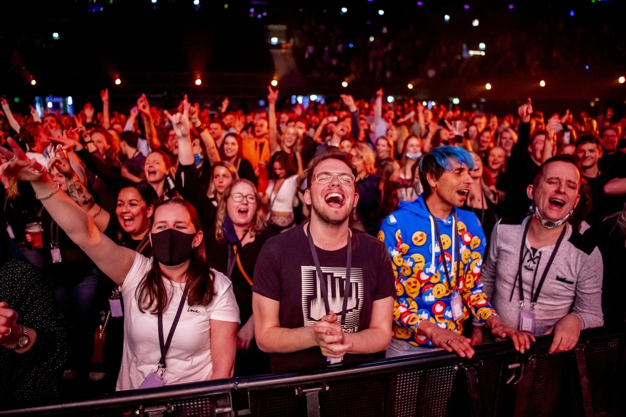 Olandezii se distrează la un concert desfășurat la Ziggo Dome