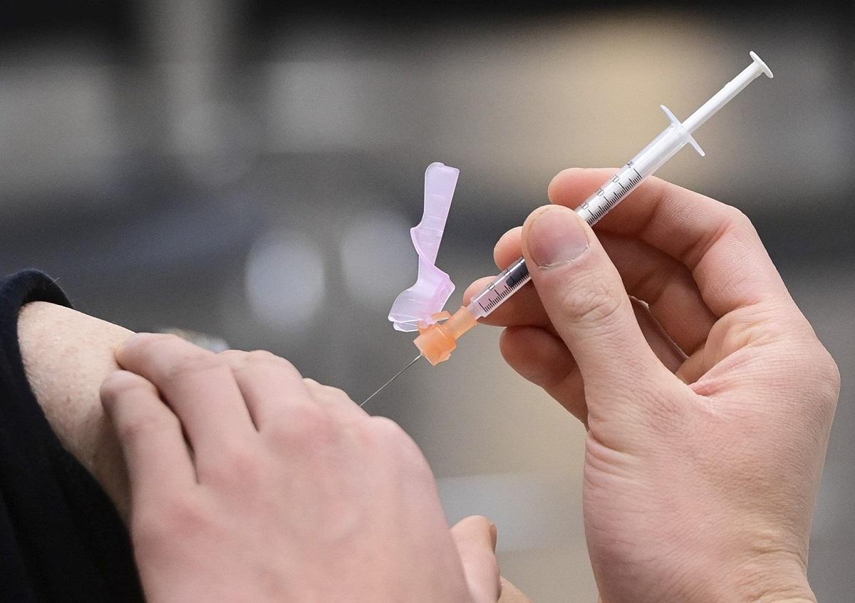 Autorităţile speră ca peste 10 milioane de români să se fi vaccinat cu ambele doze de vaccin anticoronavirus, până în toamnă