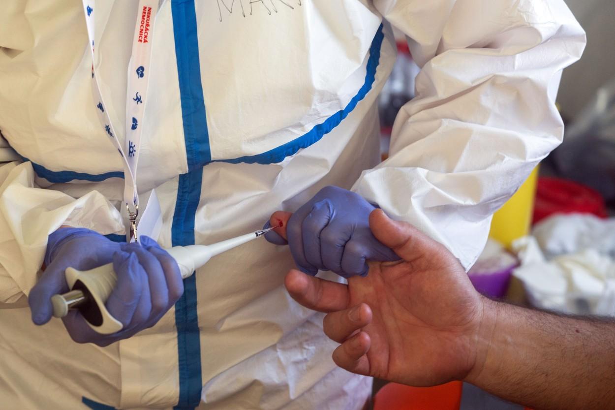 Răzvan Cherecheș, expert în sănătate publică, anunță cât timp durează imunitatea după infectare sau după vaccin Răzvan Cherecheș, expert în sănătate publică, anunță cât timp durează imunitatea după infectare sau după vaccin