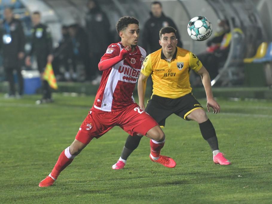 Dinamo, egal cu Voluntari în Liga I la fotbal Dinamo Bucureşti şi FC Voluntari sunt pe locuri de baraj în clasamentul Ligii I la fotbal