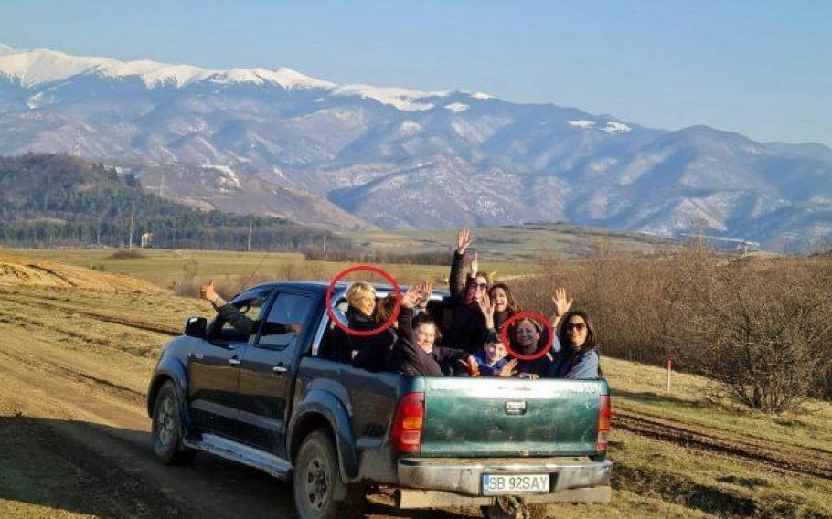 Raluca Turcan și alte cinci persoane, amendate pentru că nu purtau mască de protecție la o acţiune de împădurire Raluca Turcan și alte cinci persoane au fost amendate