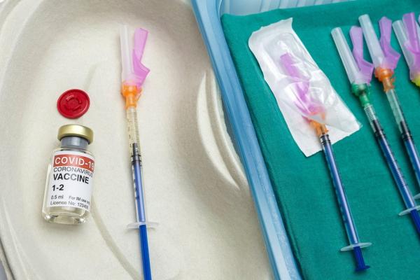 Studiu: Mai puțin de jumătate dintre persoanele care s-au vindecat de Covid mai aveau anticorpi, la șase luni după boală