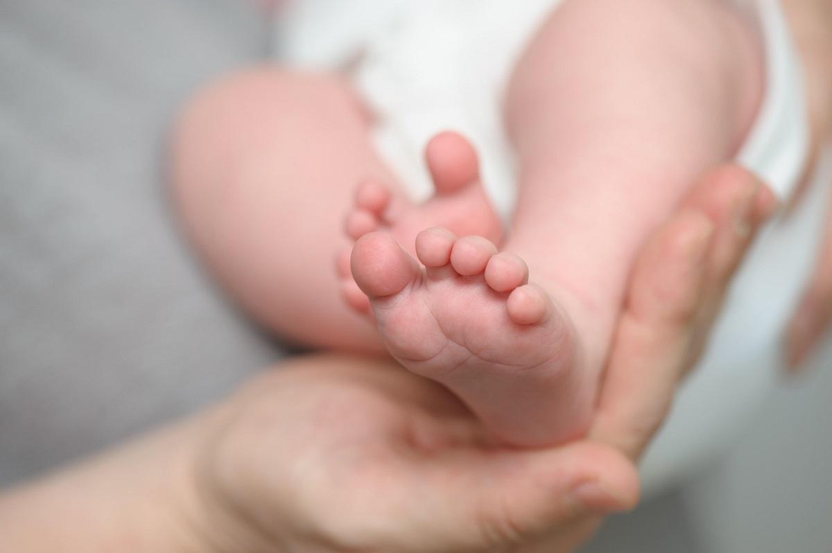 Unei femei i s-a rupt apa într-un Uber, chiar în timp ce se îndrepta spre un spital din nordul Londrei La intrarea în spitalul Whittington, femeia era pregătită deja să dea naştere bebelușul ei