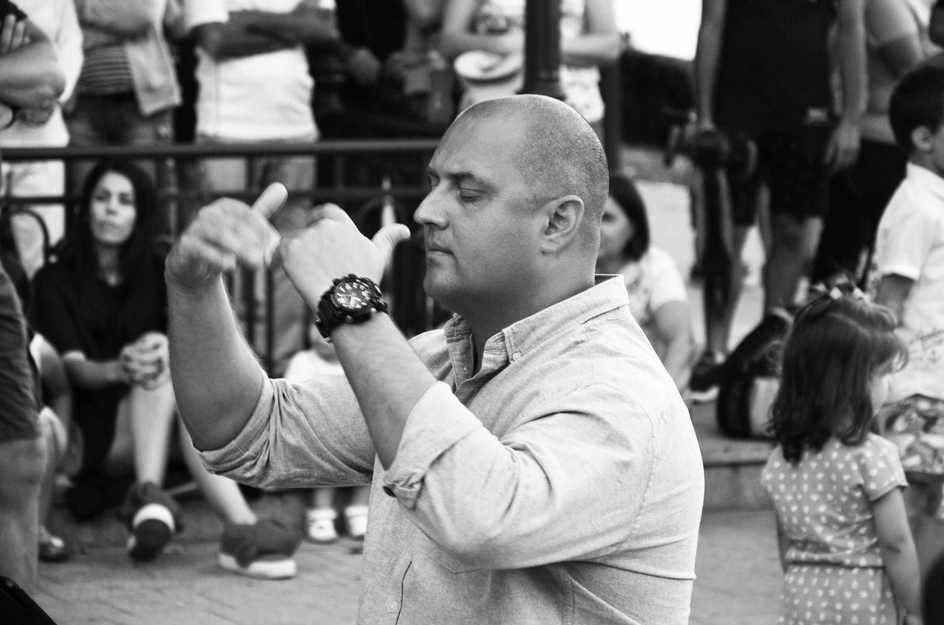 Dirijorul orchestrei Academiei de Muzică "Gheorghe Dima" din Cluj, Răzvan Metea, a murit de COVID-19