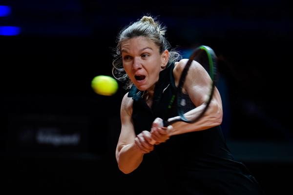 Simona Halep a învins-o pe Ekaterina Aleksandrova în sferturile de finală de la Stuttgart