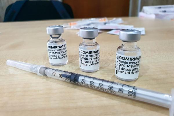Ambalajul vaccinului Pfizer