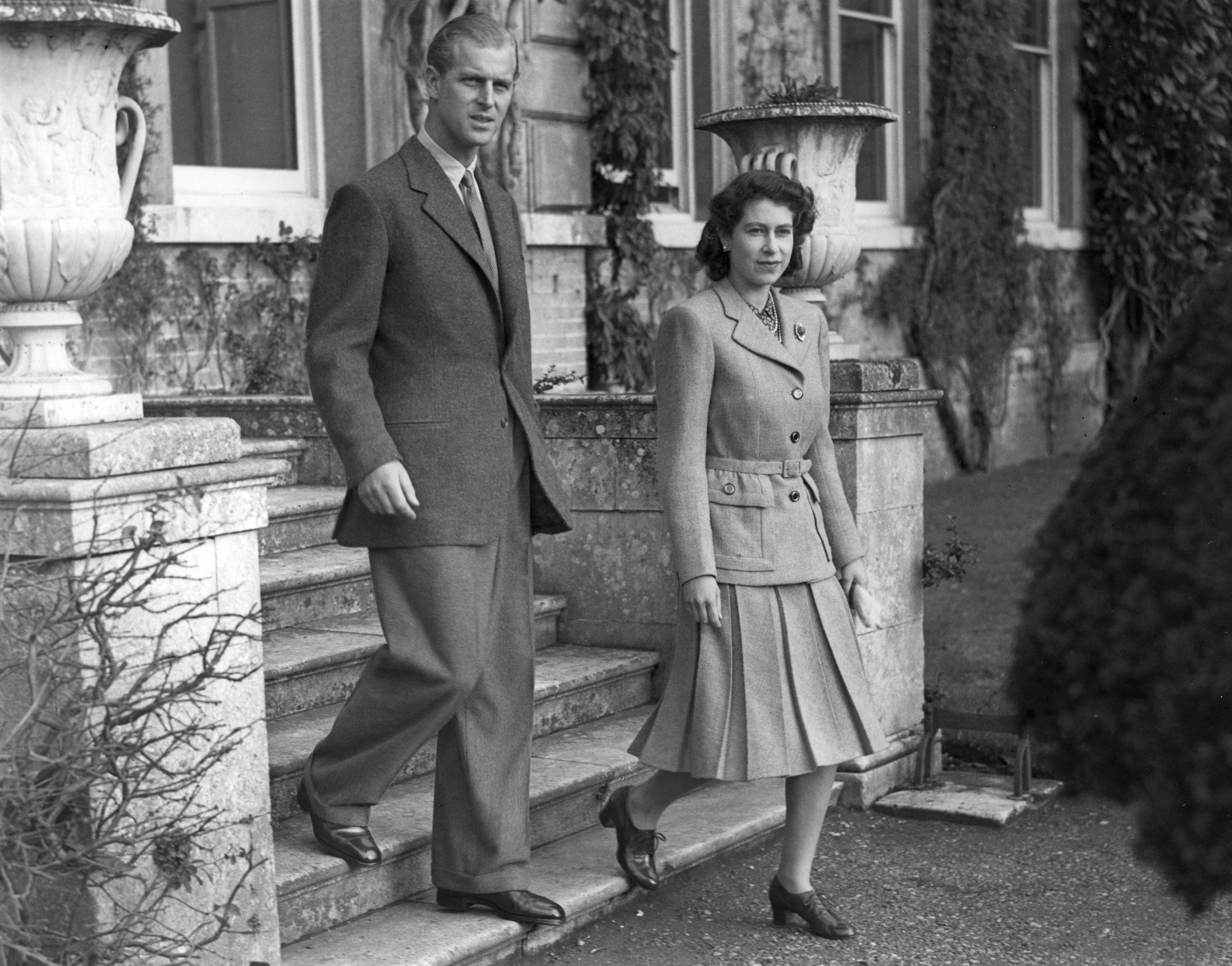 Regina Elisabeta a II-a și Prințul Philip Duce de Edinburgh în luna de miere, la Broadlands
