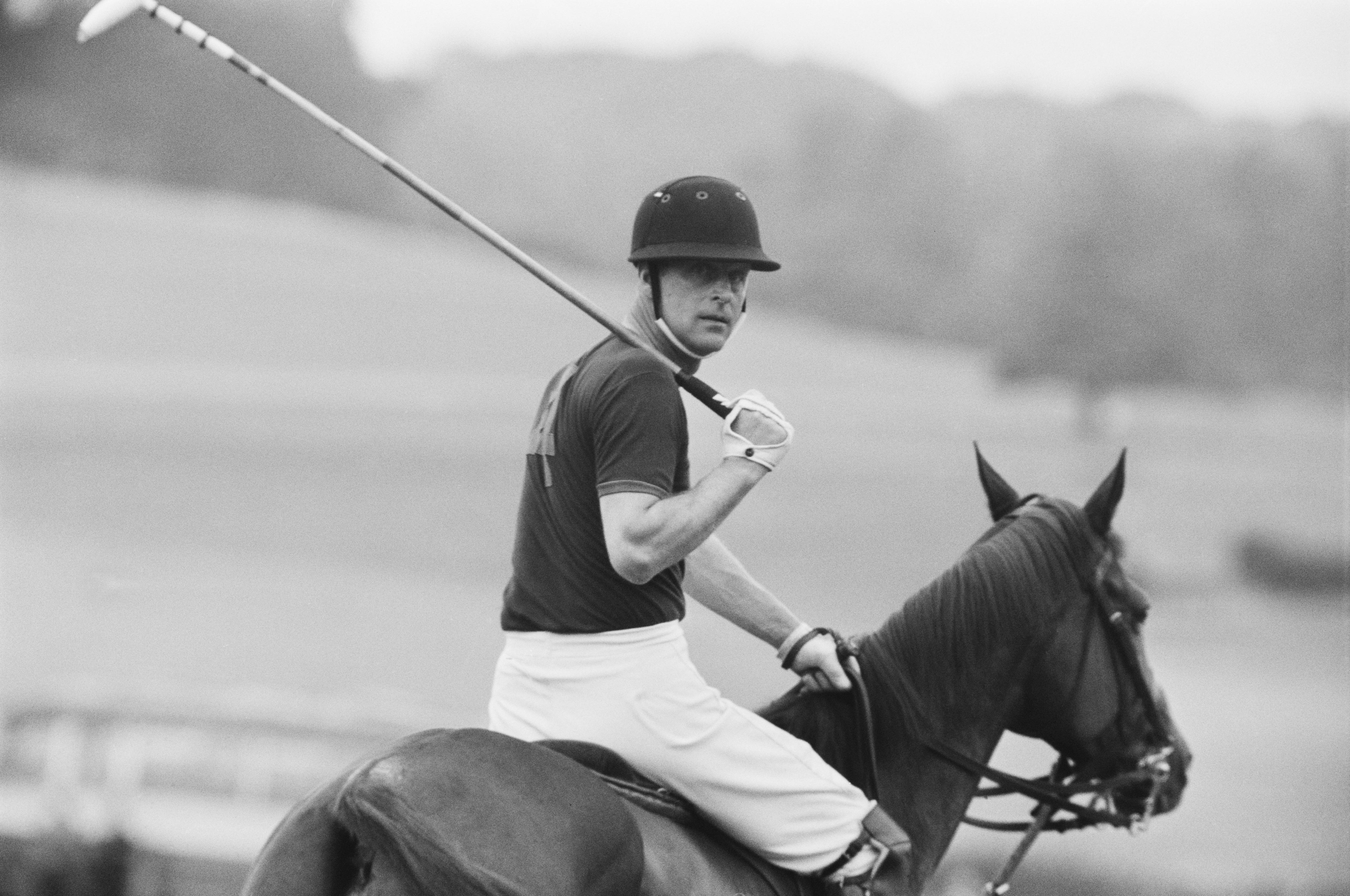 Prințul Philip a fost un mare amator al sporturilor. Pe 28 iulie 1967 a fost surprins în timpul unui meci de polo