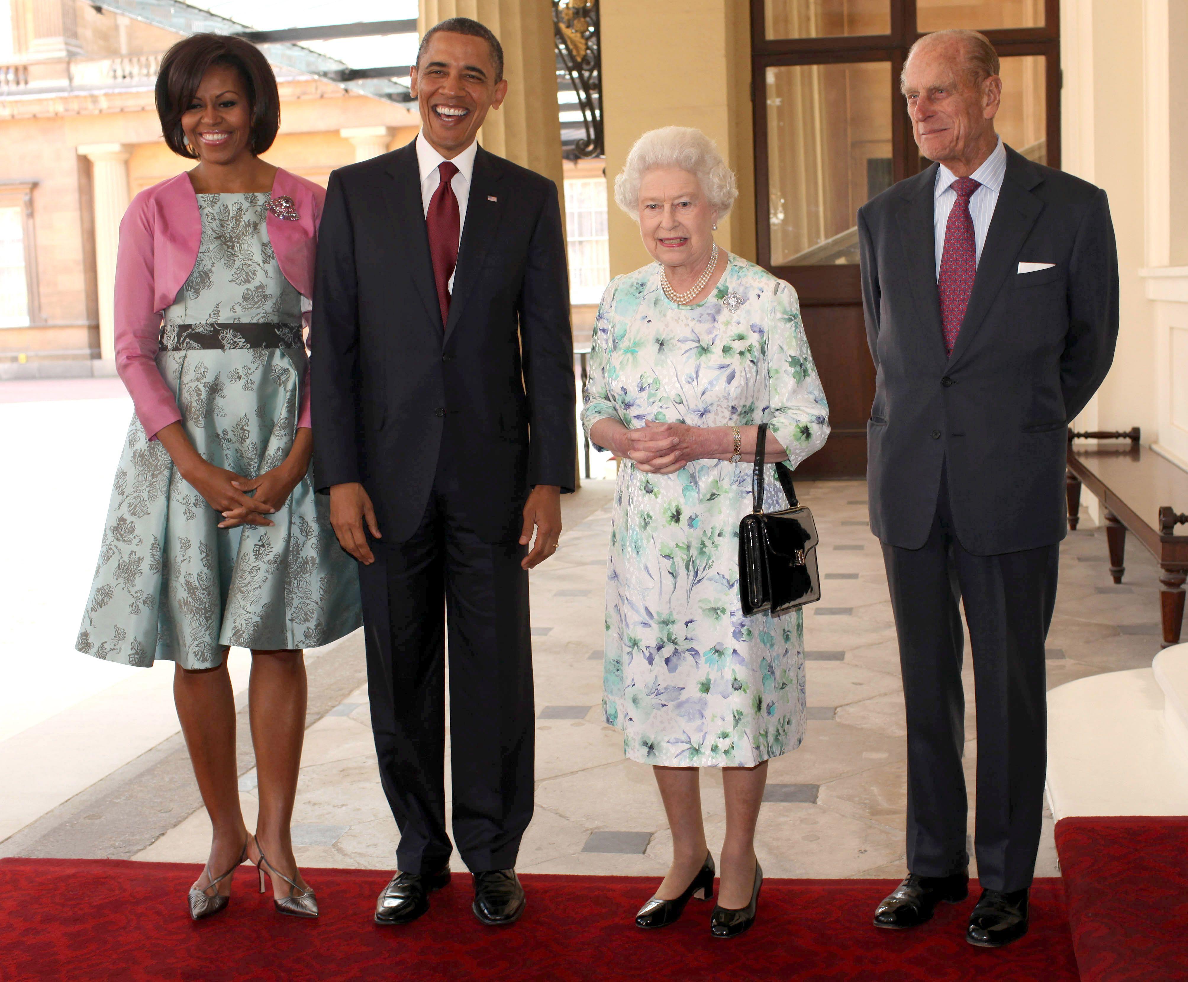 Prinţul Philip şi Regina Elisabeta a II-a au primit vizita preşedintelui american Barack Obama şi a soţiei sale, Michelle, la Palatul Buckingham, pe 24 mai 2011