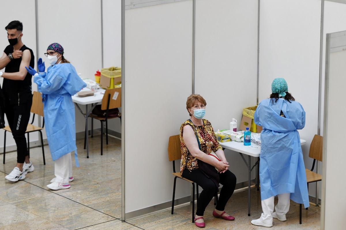 Autorităţile speră ca, până la 1 iunie, să se atingă pragul de cinci milioane de persoane vaccinate împotriva coronavirusului