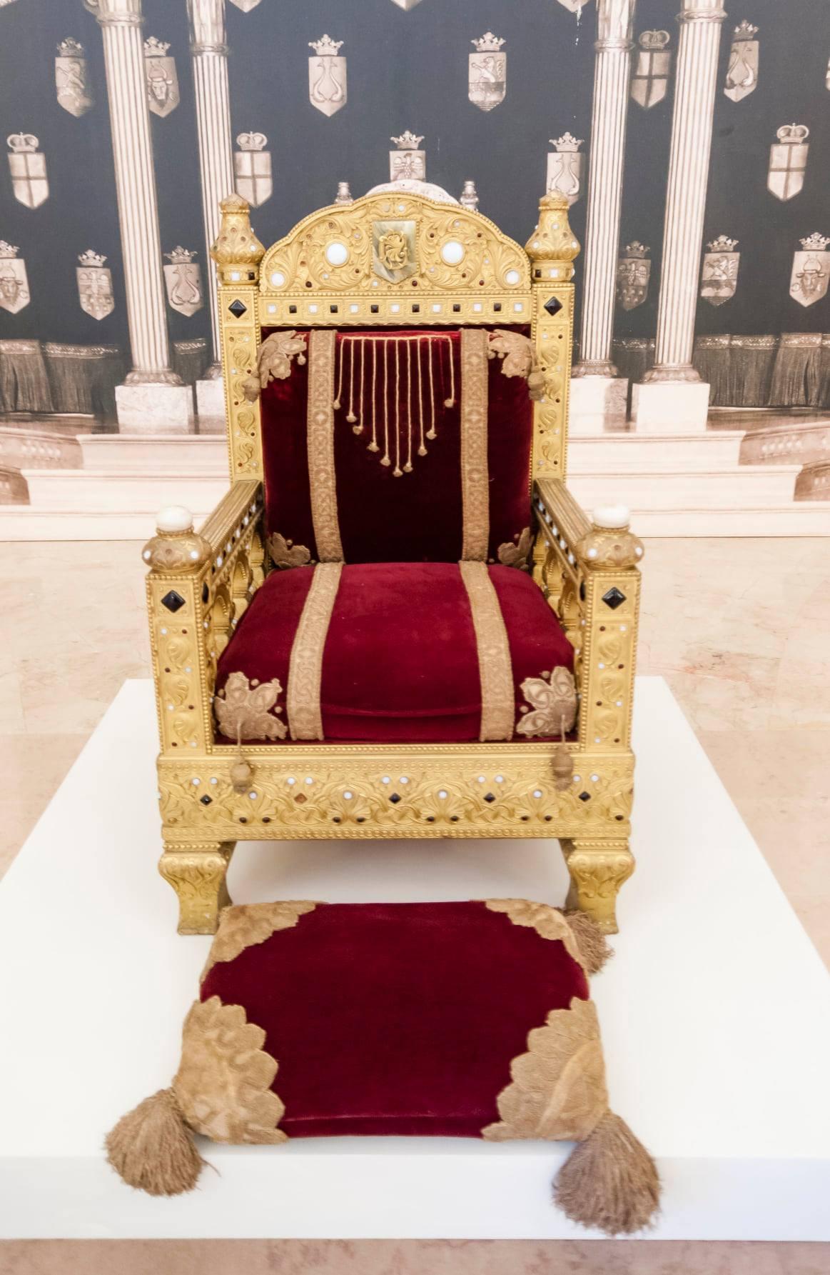 Ziua Regalității. Tronul Regelui Carol I al României, expus pentru prima dată după 70 de ani