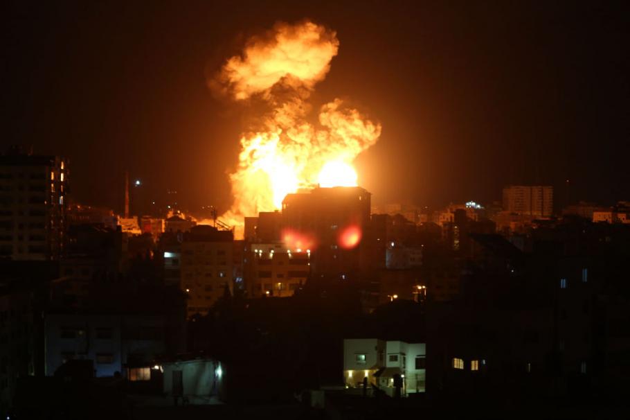 Tiruri de rachete lansate de Hamas în Israel Tiruri de rachete lansate de Hamas în Israel