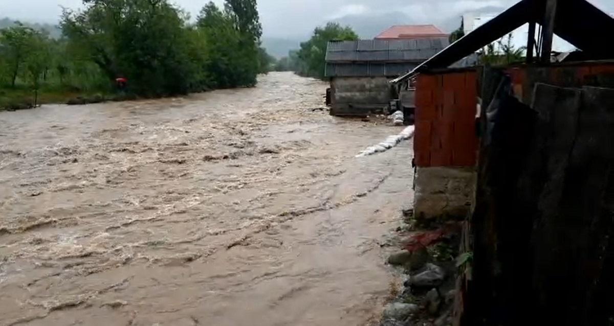 Mai multe râuri din Bihor au ieșit din matcă