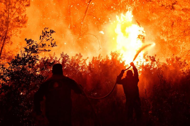 Incendiu în Golful Corint
