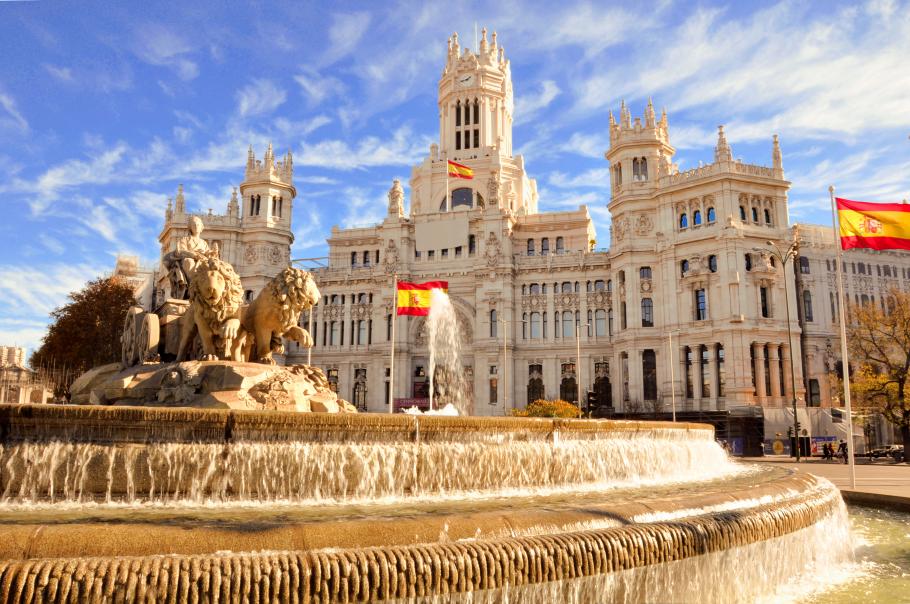 Faimoasa fântână Cibeles din Madrid, Spania. Imagine ilustrativă Faimoasa fântână Cibeles din Madrid, Spania. Imagine ilustrativă