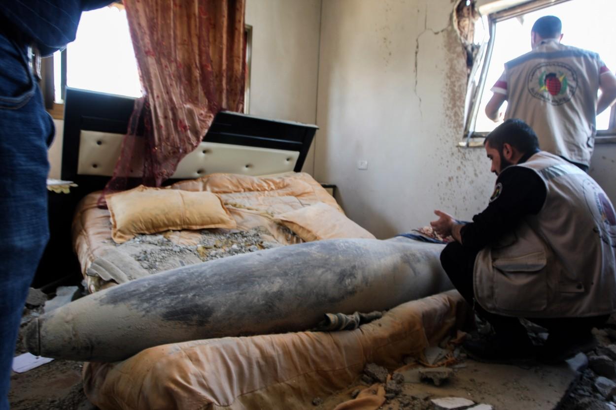 O rachetă israeliană a aterizat pe pat, în casa unei familii din Gaza