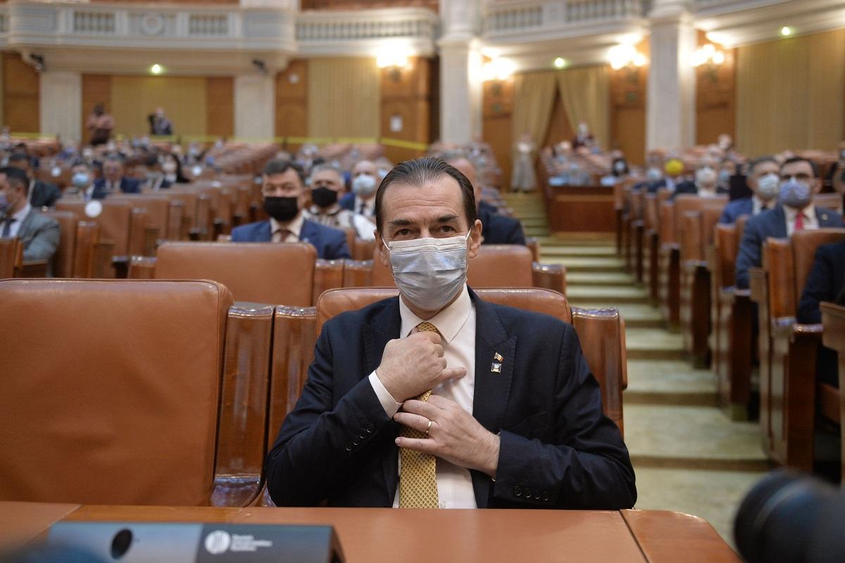 Ludovic Orban anunţă că românii ar putea plăti pentru vaccinul anti-COVID în viitor Ludovic Orban anunţă că românii ar putea plăti pentru vaccinul anti-COVID în viitor