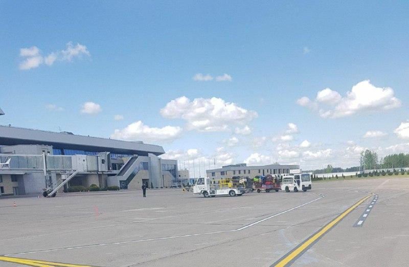 Avion Lufthansa, oprit pe aeroportul din Minsk din cauza unei alerte cu bombă. A decolat după ce a fost controlat