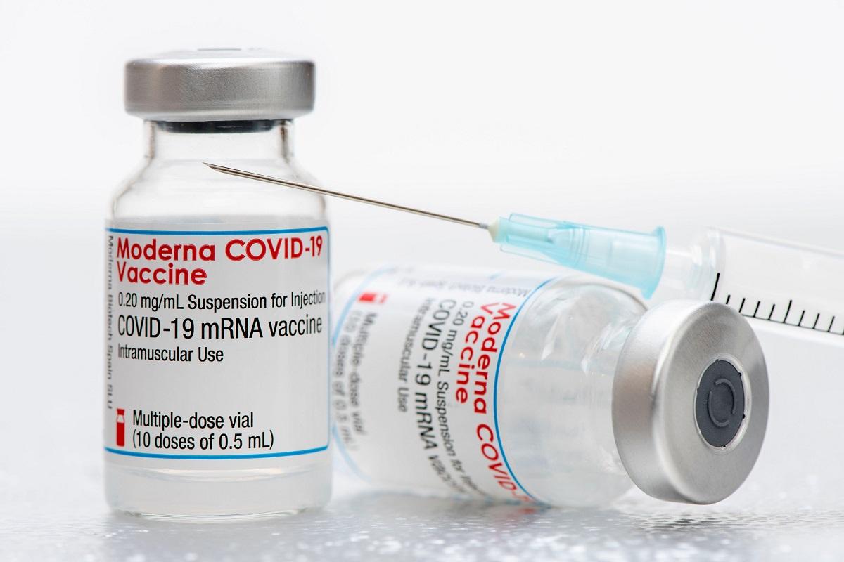 Vaccinul anti-Covid de la Moderna, ''extrem de eficient'' în rândul adolescenţilor cu vârsta între 12 şi 17 ani Vaccinul anti-Covid de la Moderna, ''extrem de eficient'' în rândul adolescenţilor cu vârsta între 12 şi 17 ani