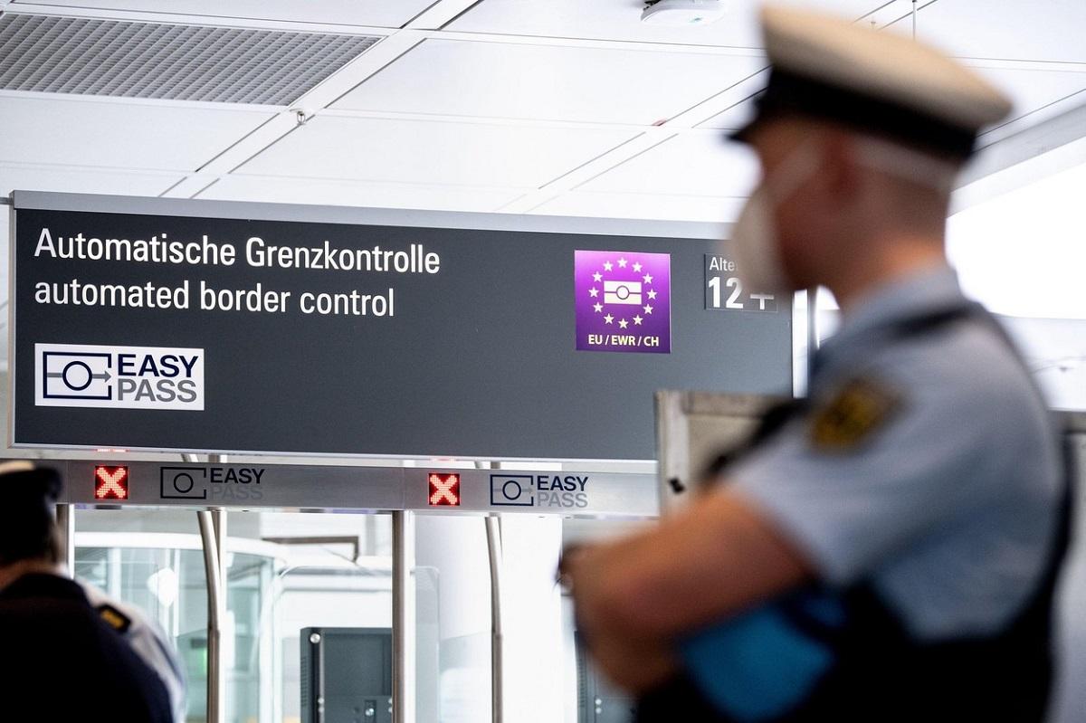 Test negativ, dovada trecerii prin boală sau dovada vaccinării pentru intrarea în Germania