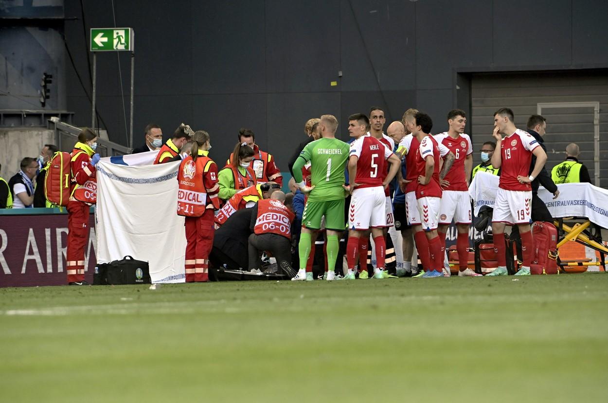 Jucătorii danezi au făcut zid în jurul medicilor, în timp ce Christian Eriksen era resuscitat