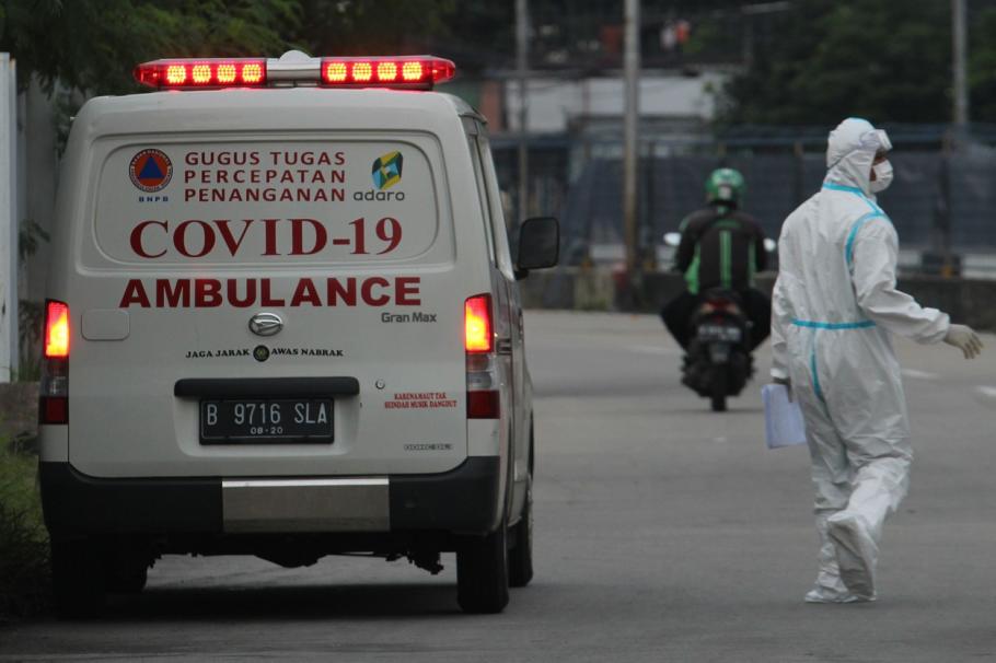 Situație alarmantă în Indonezia, unde sute de medici s-au îmbolnăvit de Covid-19 deși sunt vaccinați. ”Nu ne putem baza doar pe vaccinări” Spitalul de urgență Wisma Atlet pentru pacienții Covid-19, Jakarta