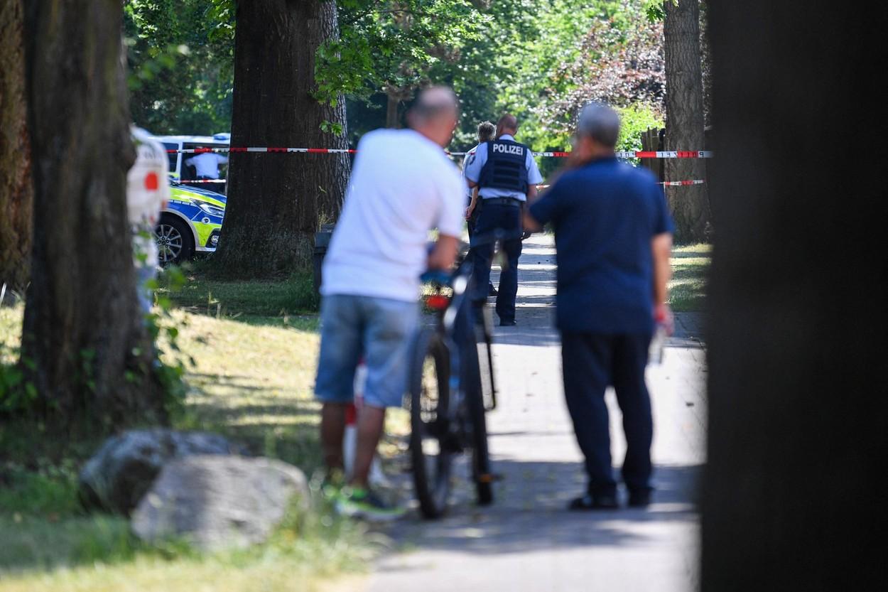 Atac armat în Germania. Două persoane au fost ucise, atacatorul este căutat de poliție Atac armat în Germania. Două persoane au fost ucise, atacatorul este căutat de poliție