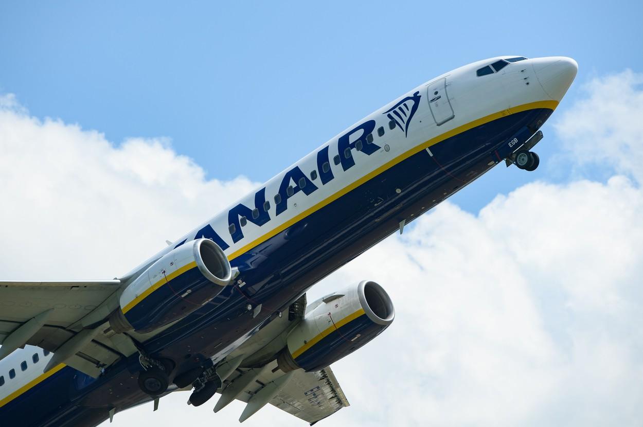 Ryanair și mai multe aeroporturi dau în judecată Marea Britanie. Cer relaxarea restricţiilor Covid care duc la un nou sezon ratat Ryanair și mai multe aeroporturi dau în judecată Marea Britanie. Cer relaxarea restricţiilor Covid care duc la un nou sezon ratat