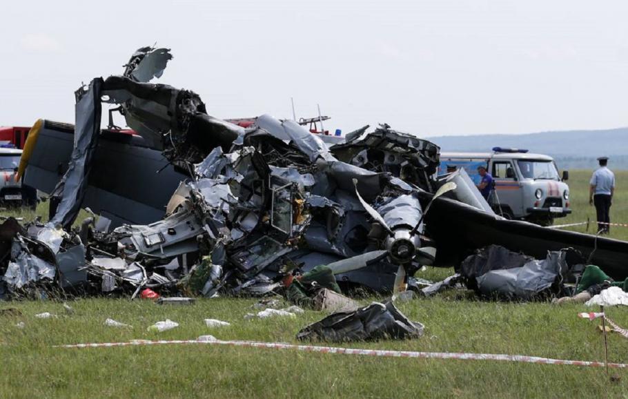 Cel puţin şapte morţi, după ce un avion s-a prăbuşit în Siberia Peste 20 de persoane se aflau în avionul prăbuşit în Siberia