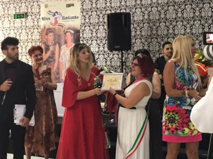 Concurs de Miss inedit în Italia. Cea mai simpatică "badantă" a fost aleasă o româncă Concurs de Miss inedit în Italia. Cea mai simpatică "badantă" a fost aleasă o româncă