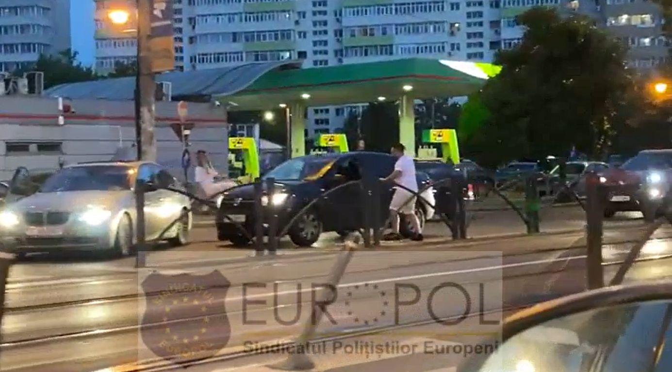 Scene de groază în București. Bărbat în Logan, blocat în trafic și bătut cu o crosă de golf de șoferul unui BMW