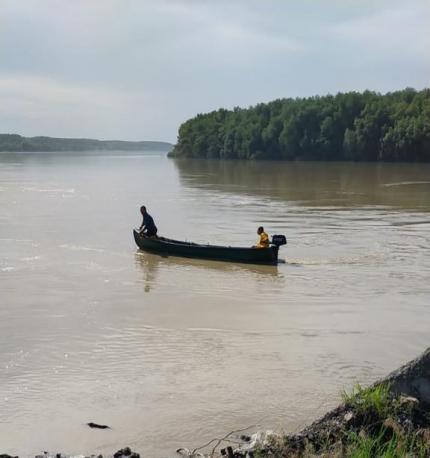 Două surori sunt căutate după ce au dispărut în zona Portului Isaccea