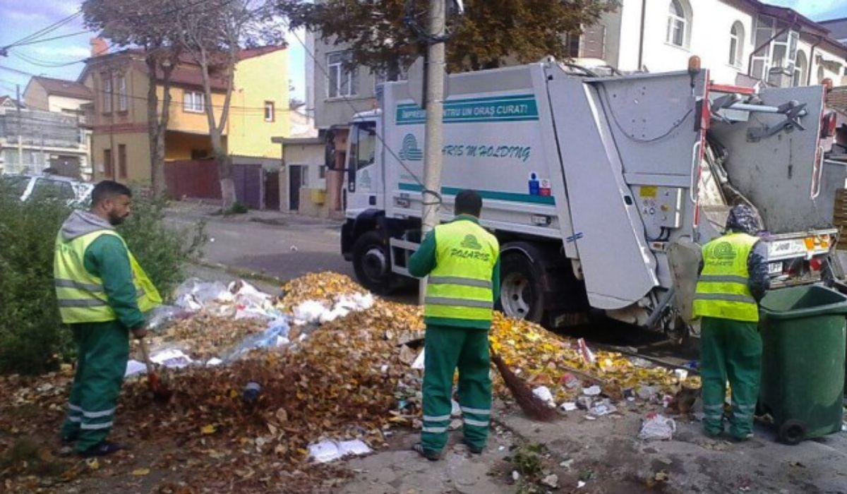 O maşină de gunoi a călcat o persoană care era întinsă pe o şosea din judeţul Giurgiu. Victima a decedat O maşină de gunoi a călcat o persoană care era întinsă pe o şosea din judeţul Giurgiu. Victima a decedat