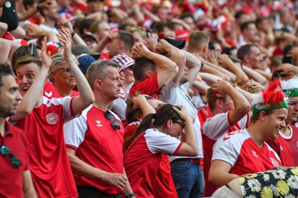 Trei suporteri s-au infectat cu varianta Delta a Covid-19 la meciul Danemarca – Belgia din grupele EURO 2020