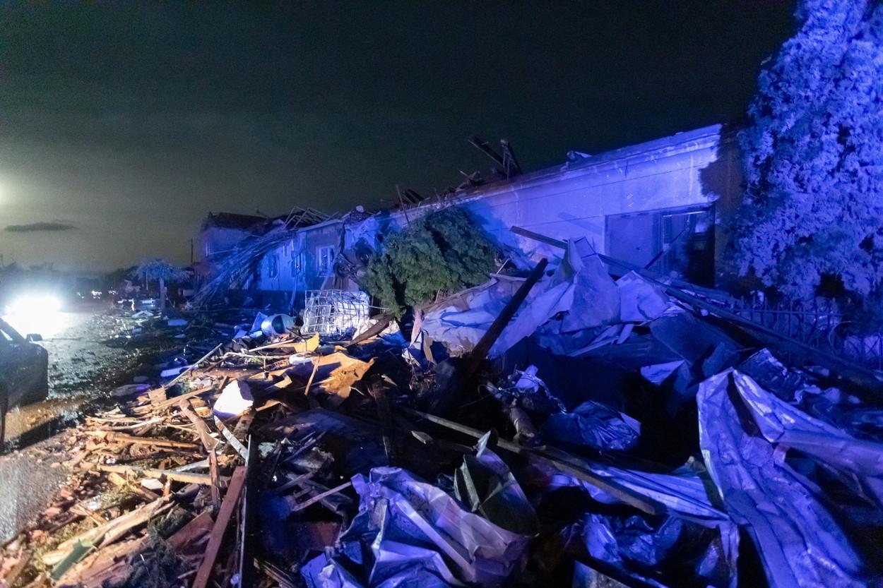 Imaginile dezastrului, după tornada devastatoare din Cehia: "Arată ca o zonă de război" - GALERIE FOTO