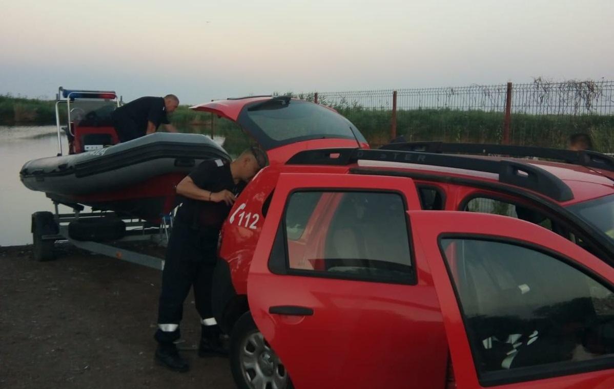 Pescarul dat dispărut sâmbără seară a fost găsit teafăr în zona Lacului Sinoe. Bărbatul se rătăcise Pescarul dat dispărut sâmbără seară a fost găsit teafăr în zona Lacului Sinoe. Bărbatul se rătăcise