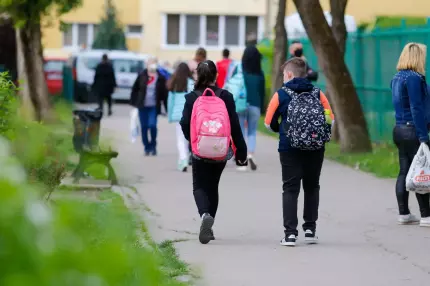Ministrul Educației a propus prelungirea anului școlar 2022-2023: Vacanţa de vară ar trebui să fie mai scurtă Ministrul Educației a propus prelungirea anului școlar 2022-2023: Vacanţa de vară ar trebui să fie mai scurtă
