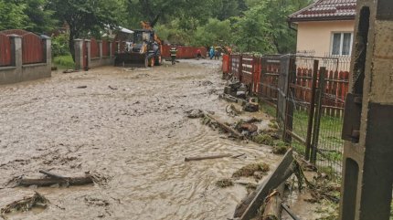 Iunie, luna extremelor. Vestul Americii de Nord se confruntă cu un val de căldură fără precedent. Rusia, afectată de furtuni violente