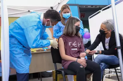 Valeriu Gheorghiţă: 1.903 copii cu vârsta cuprinsă între 12 şi 15 ani, vaccinaţi în ultimele 24 de ore Valeriu Gheorghiţă: 1.903 copii cu vârsta cuprinsă între 12 şi 15 ani, vaccinaţi în ultimele 24 de ore