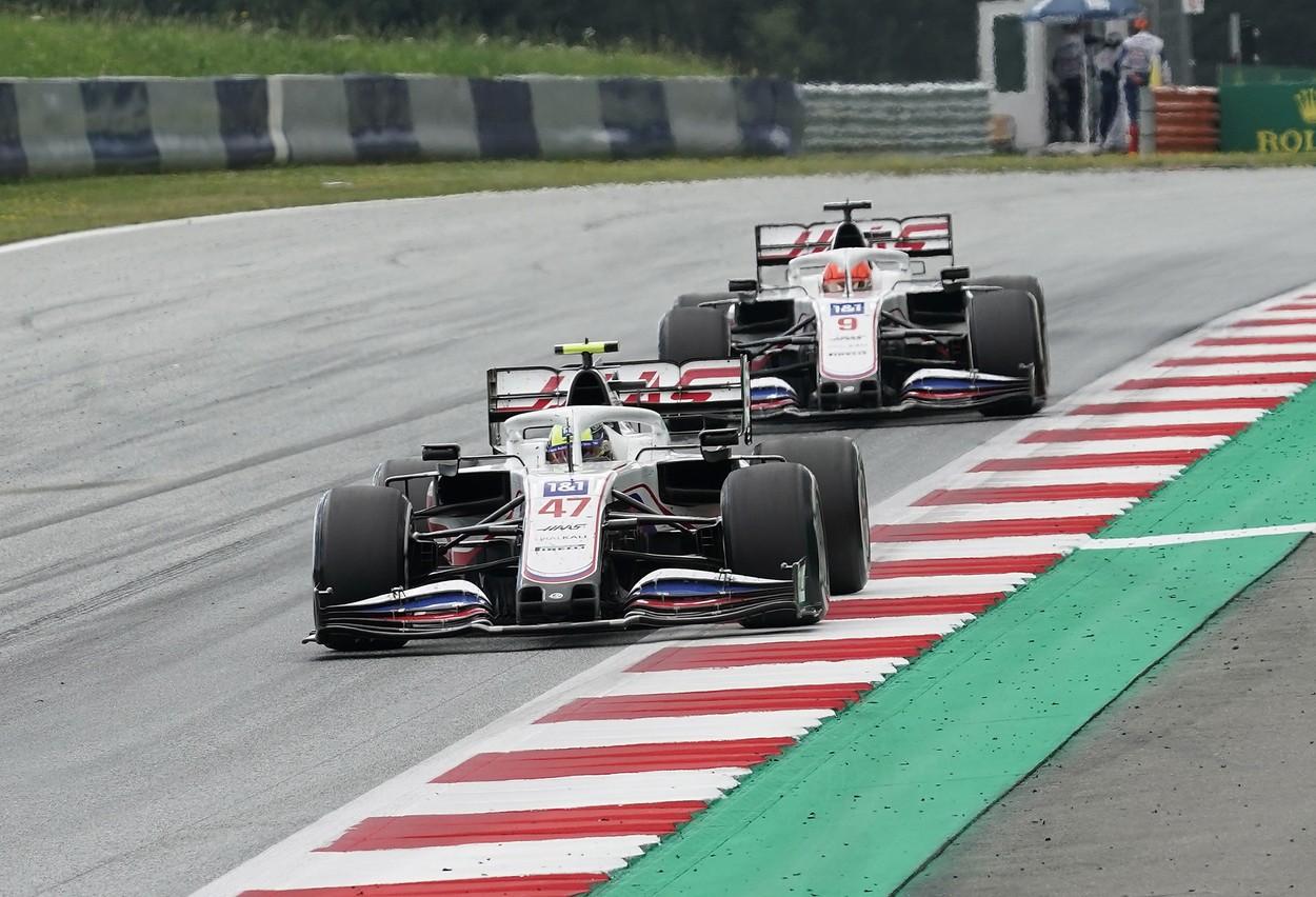 Formula 1 a atras o sponsorizare în criptomonede în valoare de peste 100 de milioane de dolari, de la Crypto.com Formula 1 a atras o sponsorizare în criptomonede în valoare de peste 100 de milioane de dolari, de la Crypto.com