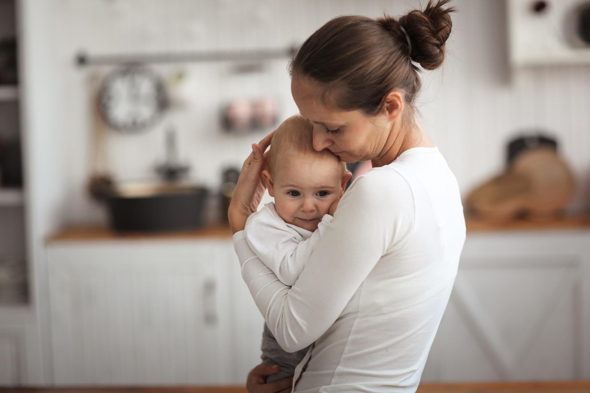 mama cu copilul ei mamă cu copilul ei