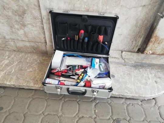O valiză suspectă a pus pe jar poliția, jandarmeria, SMURD-ul și SRI-ul la Arad. Era de fapt geanta cu scule uitată de un bărbat