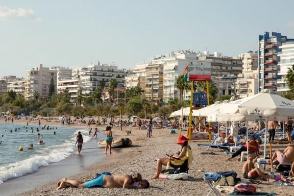 Românii abia aşteaptă să ia cu asalt plajele din Grecia, Bulgaria, Italia sau Turcia