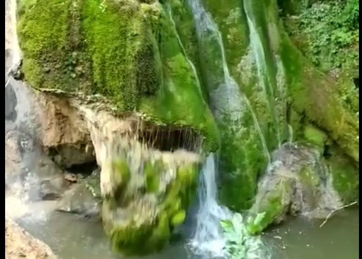 VIDEO Romsilva a publicat noi imagini de la Cascada Bigăr: a fost surprins exact momentul prăbuşirii