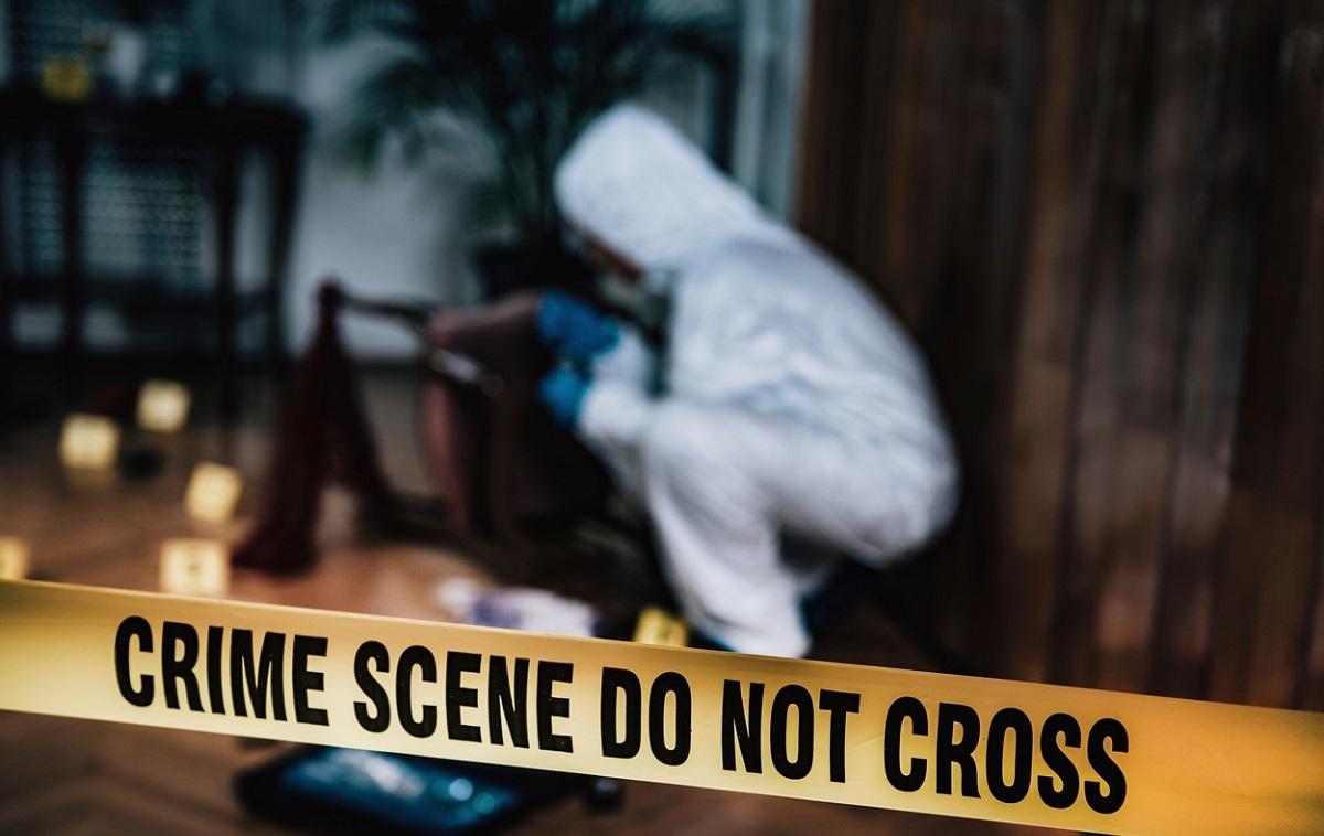 Bărbat conamnat pentru o triplă crimă. Acesta şi-a ucis soţia, fiica şi socrul Investigaţii criminalistice