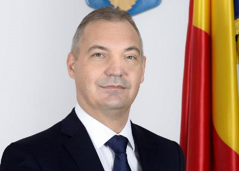 Mircea Drăghici, fostul trezorier al lui Dragnea, condamnat la 5 ani de închisoare. Și-a luat casă din subvențiile partidului Mircea Drăghici, fostul trezorier al lui Dragnea, condamnat la 5 ani de închisoare. Și-a luat casă din subvențiile partidului