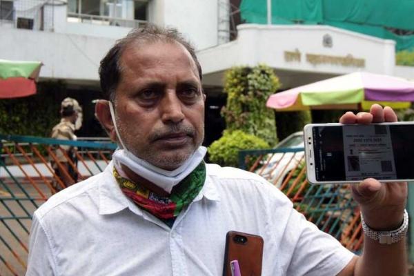 Bărbat sunat de autorități să-și ridice propriul certificat de deces, în India. Reacția autorităților