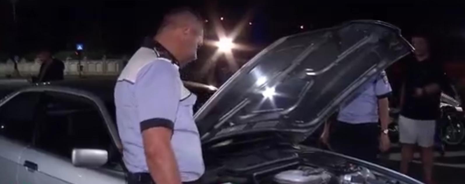 Şoferii cu maşini defecte, lăsaţi fără permis: razie a Brigăzii Rutiere şi a RAR, noaptea trecută, în Bucureşti