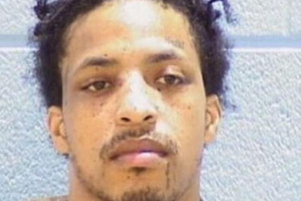 Sfârşit dramatic: Un rapper a murit, după ce a fost împuşcat de 64 de ori, la scurt timp după ce a ieşit dintr-o închisoare din Chicago